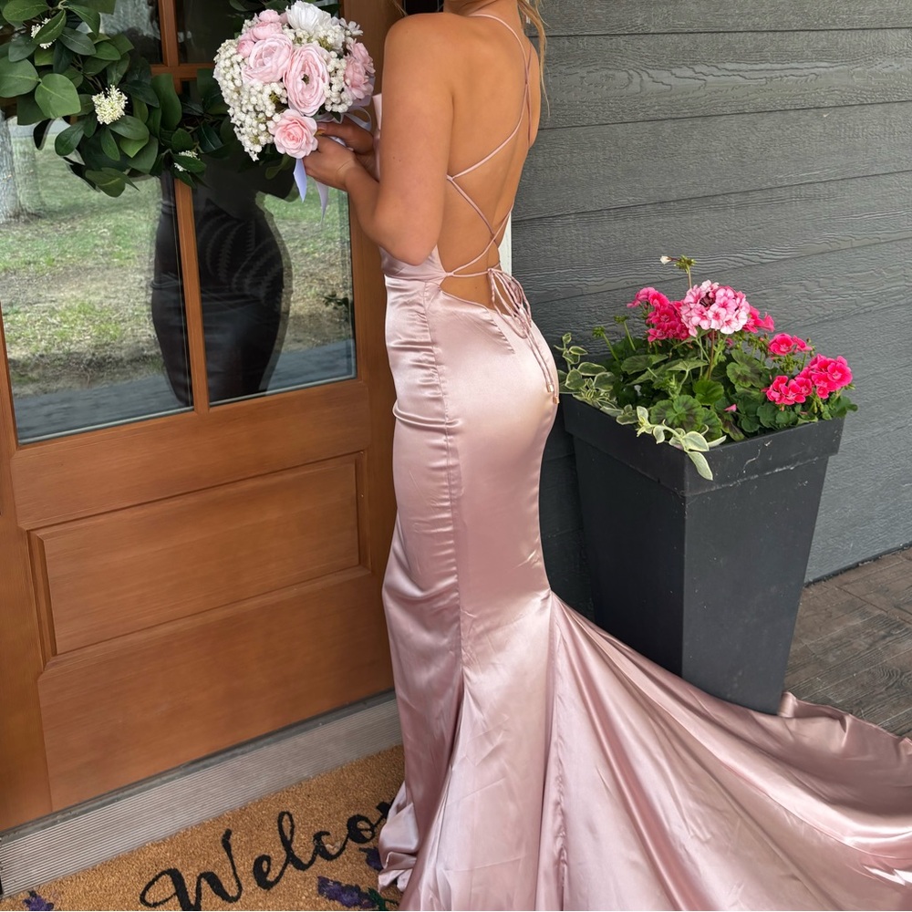 Moda Glam Serena drooped neck prom dress